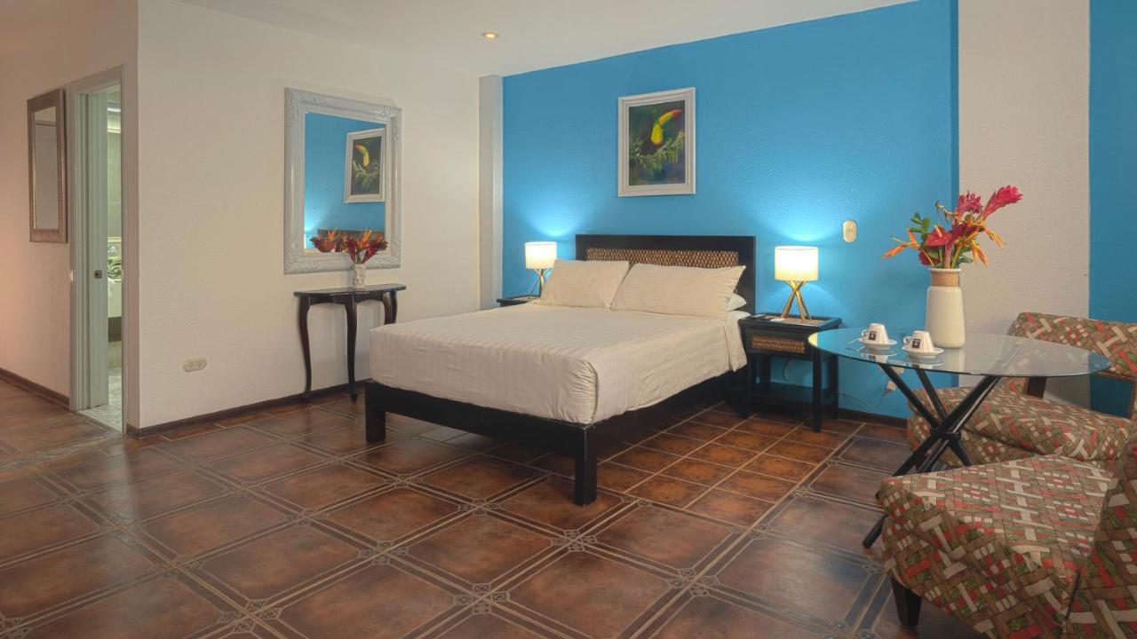 Blue Mirador Hotel マヌエル・アントニオ エクステリア 写真